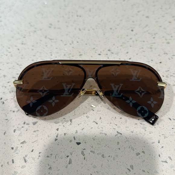 Sunglasses - Picture 1 of 3